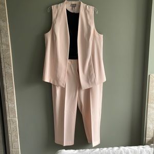 Chicos vest and cropped slacks. Light pink